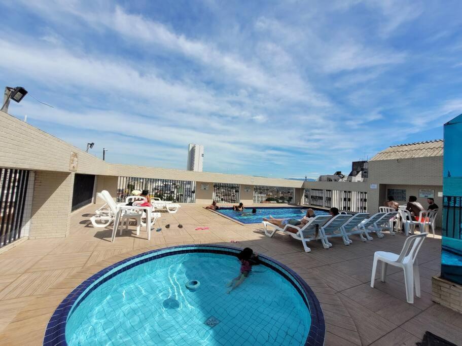 Flat Reformado A 350m Da Praia, Com Piscina *